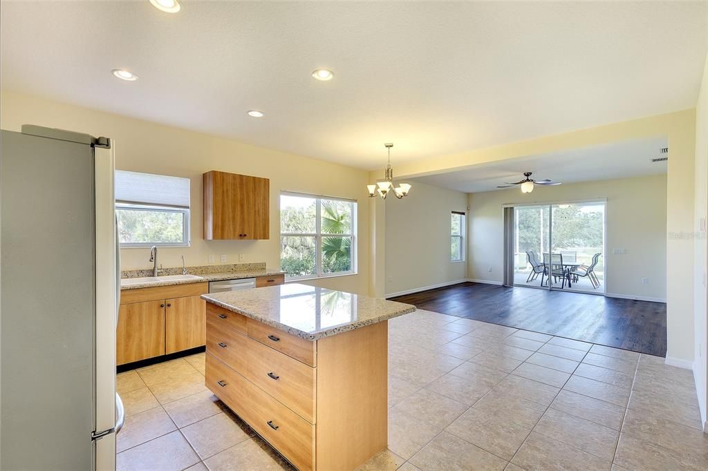 For Sale: $409,900 (3 beds, 2 baths, 1744 Square Feet)