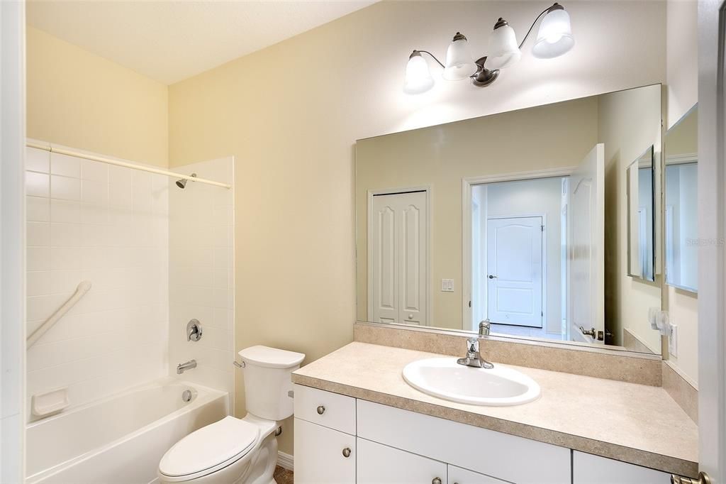 For Sale: $409,900 (3 beds, 2 baths, 1744 Square Feet)