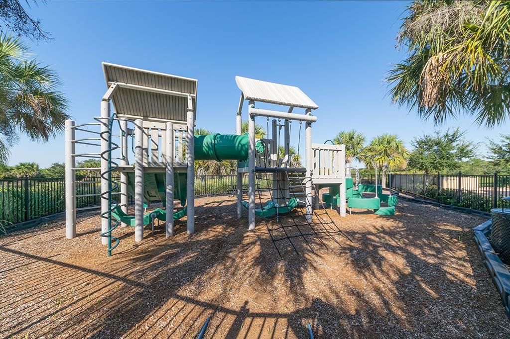 For Sale: $409,900 (3 beds, 2 baths, 1744 Square Feet)