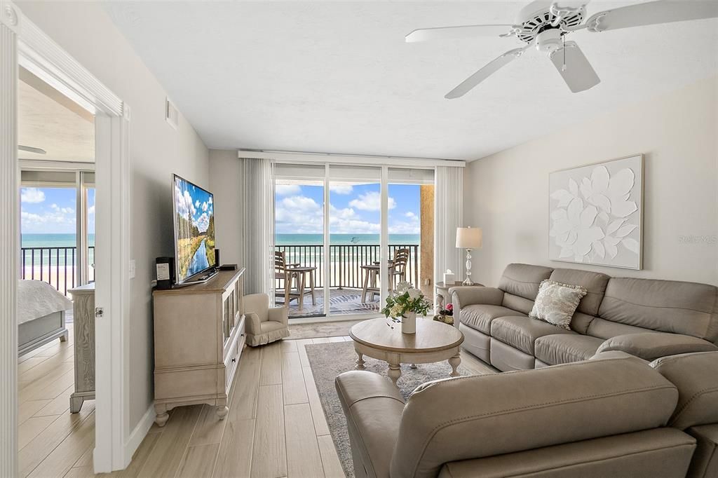 For Sale: $659,800 (2 beds, 2 baths, 1672 Square Feet)