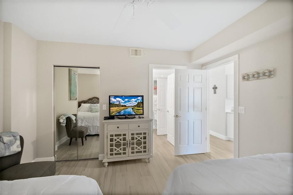 For Sale: $659,800 (2 beds, 2 baths, 1672 Square Feet)