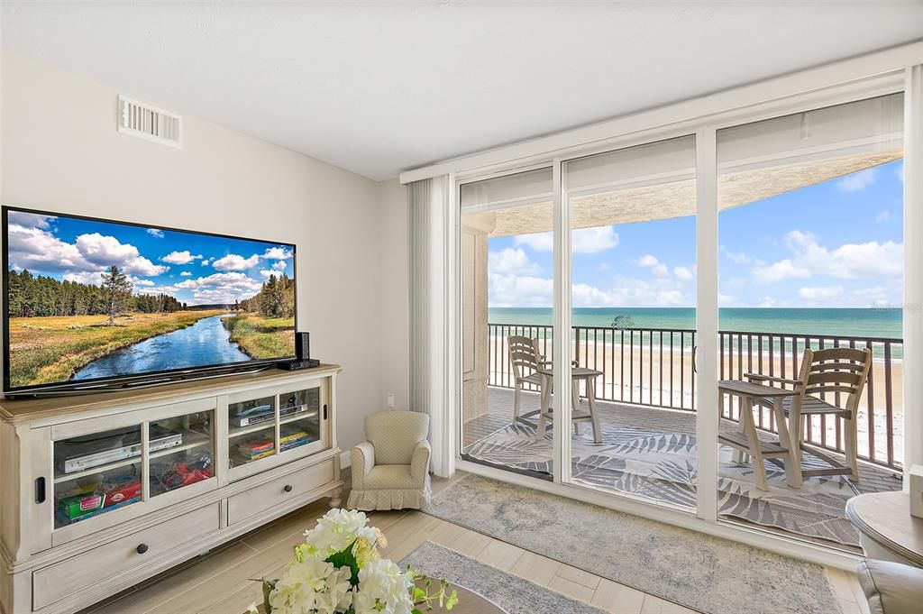 For Sale: $659,800 (2 beds, 2 baths, 1672 Square Feet)