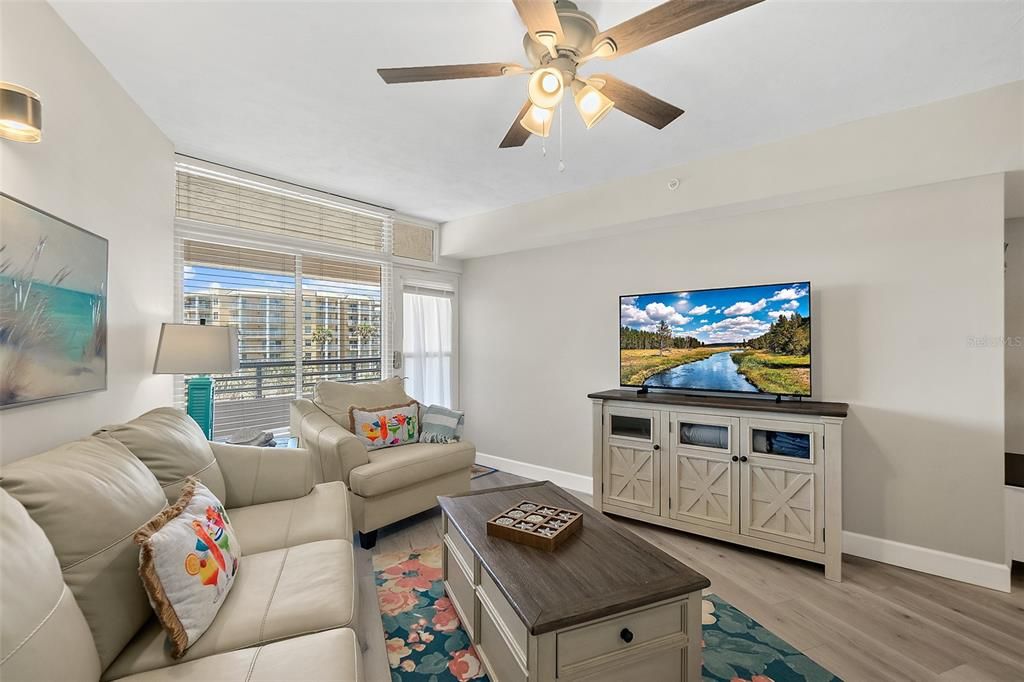 For Sale: $659,800 (2 beds, 2 baths, 1672 Square Feet)