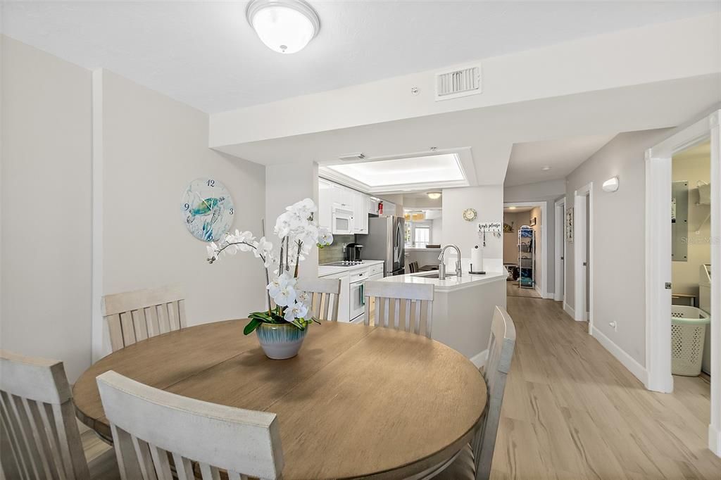 For Sale: $659,800 (2 beds, 2 baths, 1672 Square Feet)