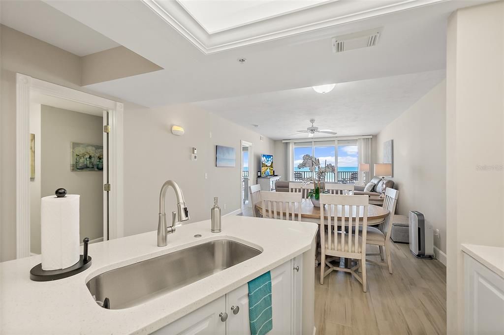 For Sale: $659,800 (2 beds, 2 baths, 1672 Square Feet)