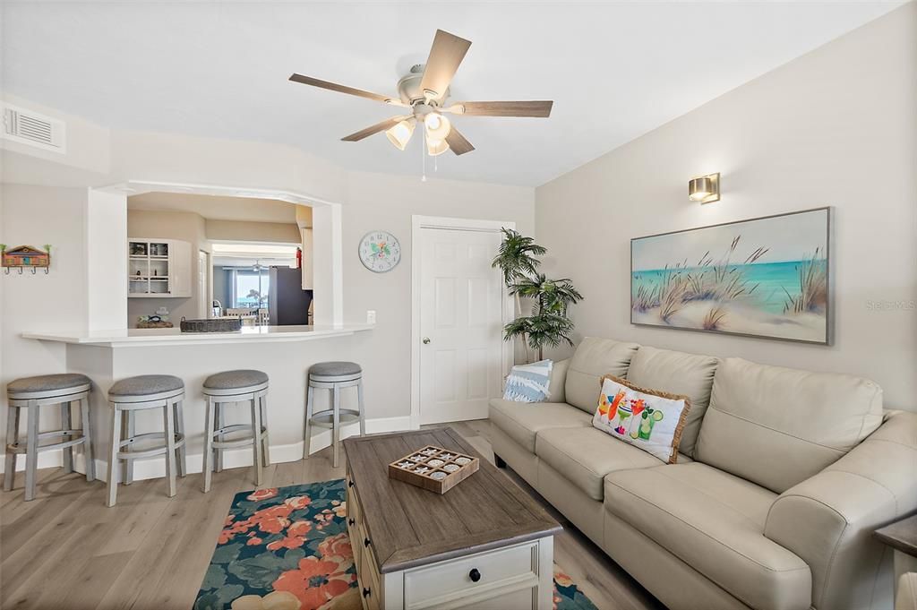 For Sale: $659,800 (2 beds, 2 baths, 1672 Square Feet)