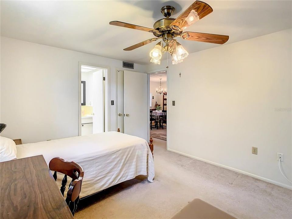 En Venta: $79,999 (2 camas, 2 baños, 888 Pies cuadrados)