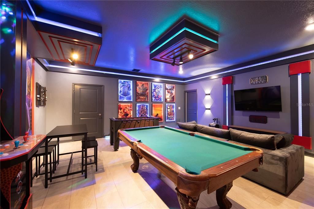 For Sale: $659,000 (7 beds, 5 baths, 4018 Square Feet)