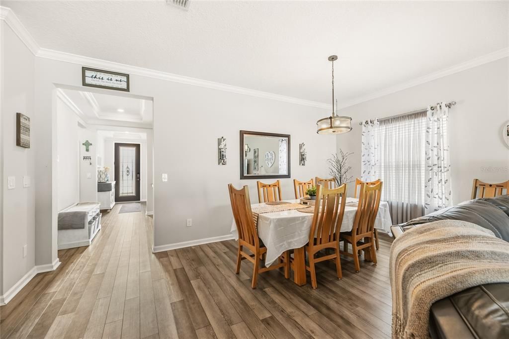 En Venta: $454,000 (4 camas, 2 baños, 2161 Pies cuadrados)