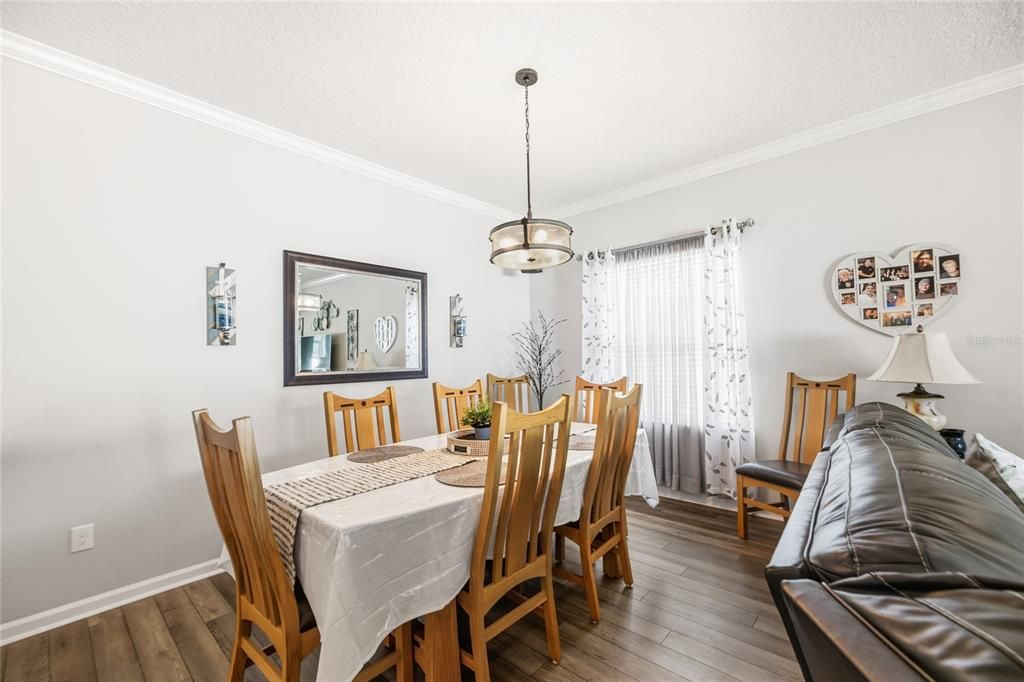 En Venta: $454,000 (4 camas, 2 baños, 2161 Pies cuadrados)