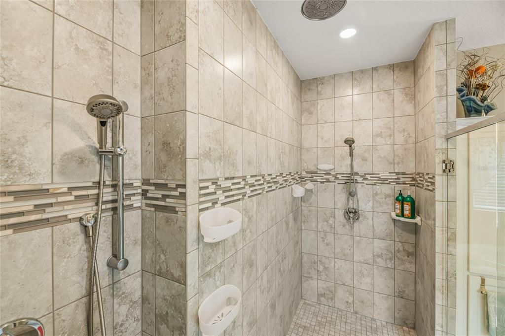 En Venta: $454,000 (4 camas, 2 baños, 2161 Pies cuadrados)