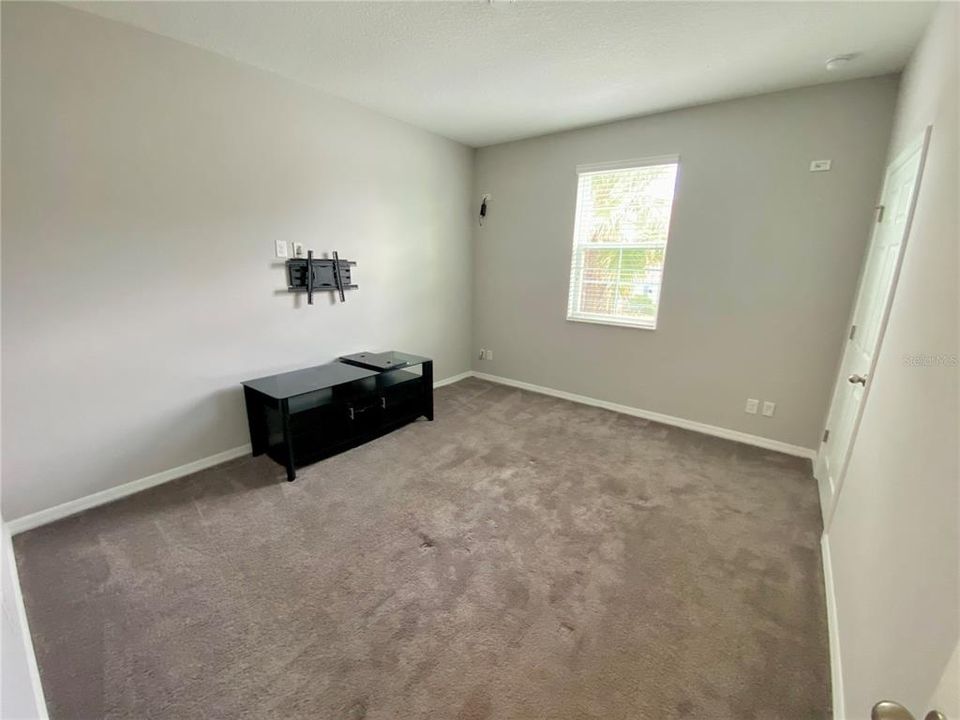 For Sale: $570,000 (5 beds, 4 baths, 3839 Square Feet)