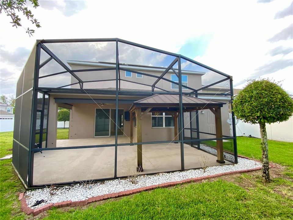 For Sale: $570,000 (5 beds, 4 baths, 3839 Square Feet)