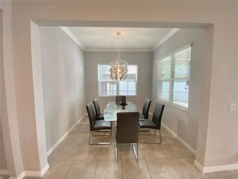 For Sale: $570,000 (5 beds, 4 baths, 3839 Square Feet)