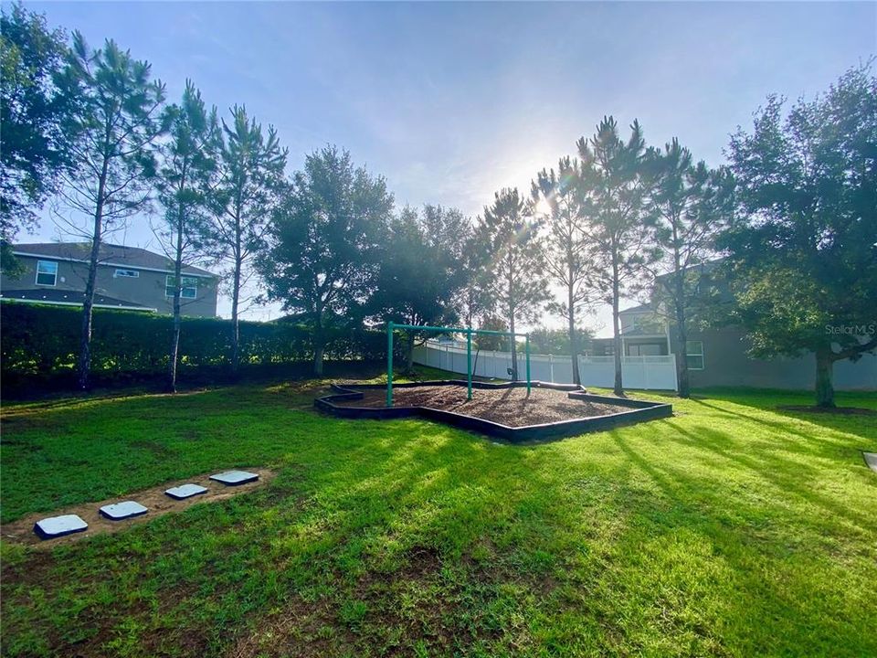 For Sale: $570,000 (5 beds, 4 baths, 3839 Square Feet)