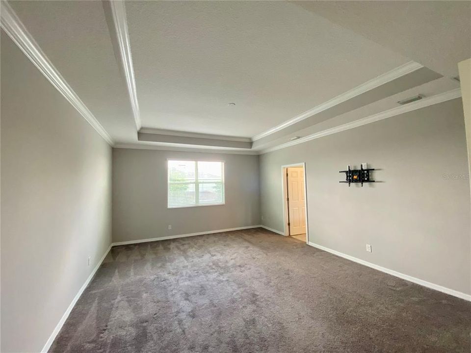 For Sale: $570,000 (5 beds, 4 baths, 3839 Square Feet)