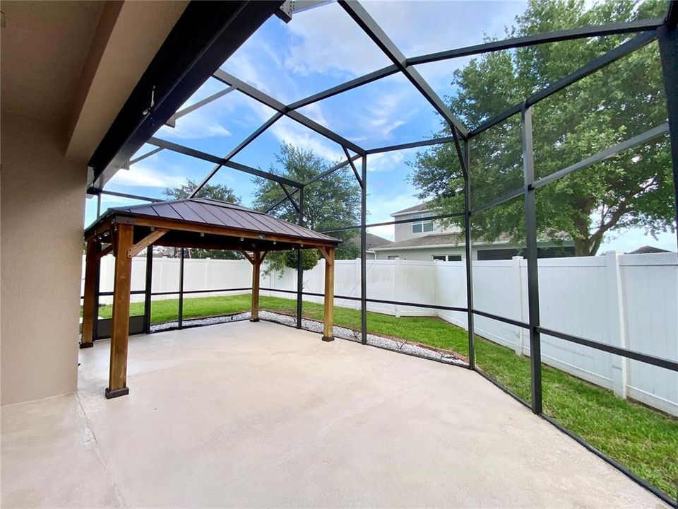 For Sale: $570,000 (5 beds, 4 baths, 3839 Square Feet)