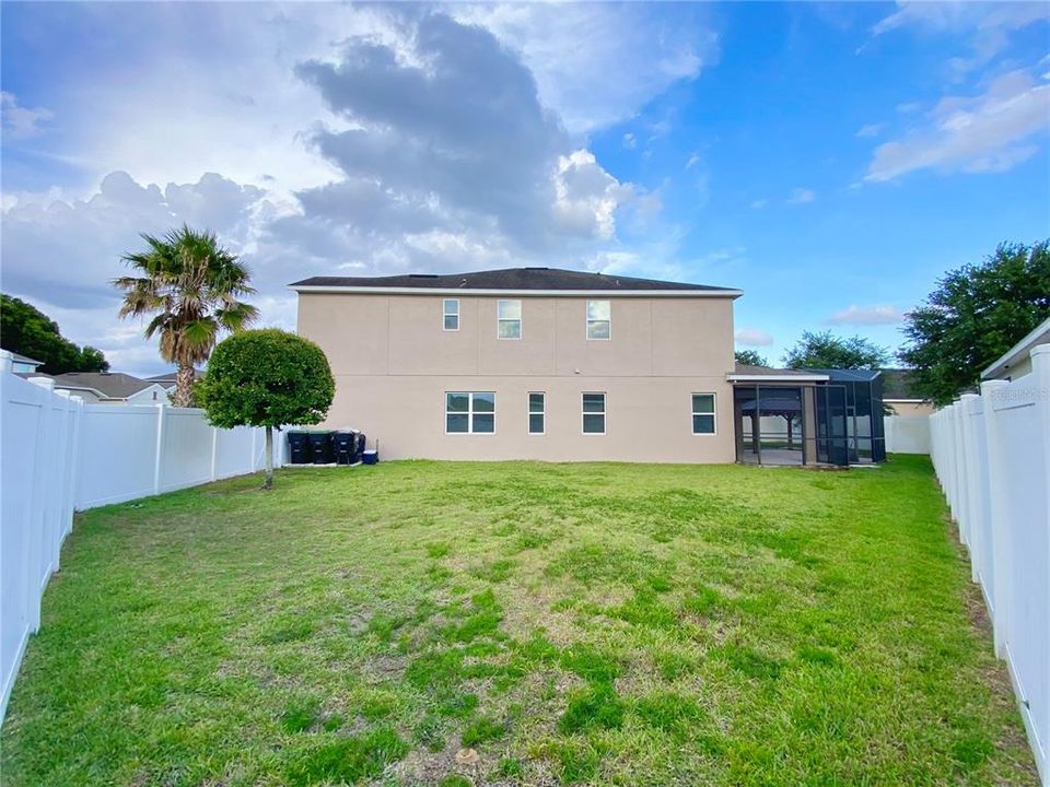 For Sale: $570,000 (5 beds, 4 baths, 3839 Square Feet)