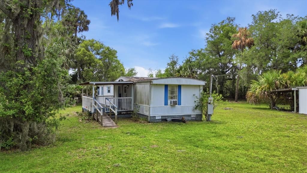 For Sale: $239,900 (2 beds, 2 baths, 840 Square Feet)