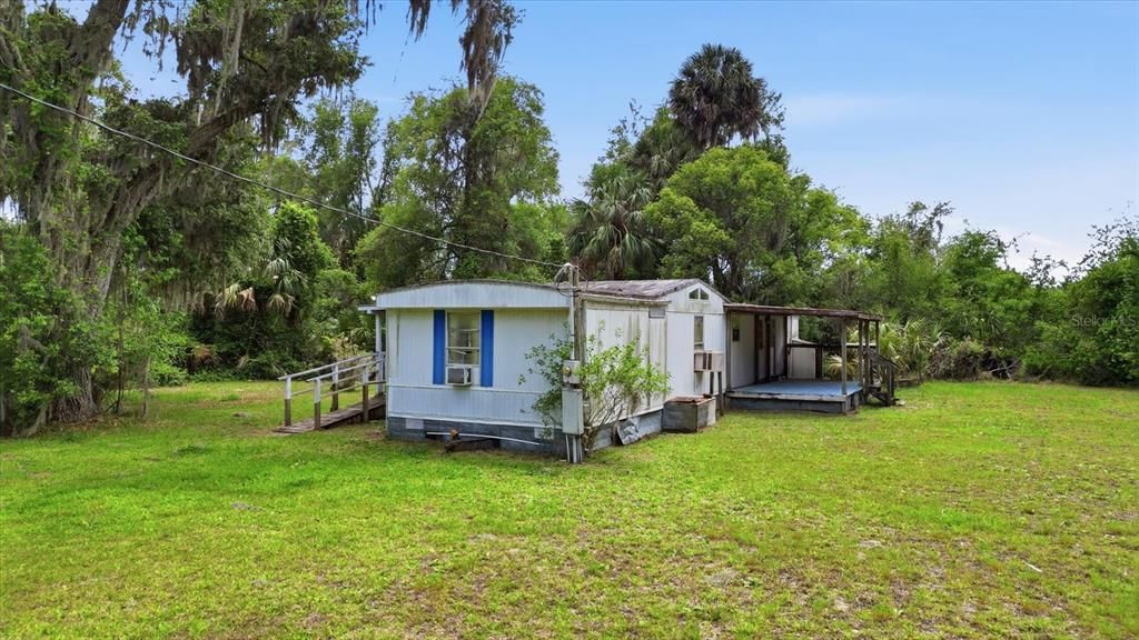 For Sale: $239,900 (2 beds, 2 baths, 840 Square Feet)