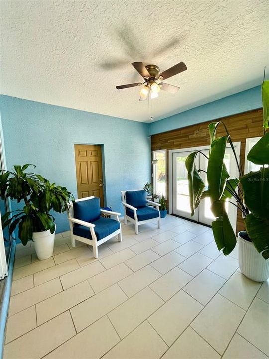 En Venta: $465,000 (4 camas, 3 baños, 2342 Pies cuadrados)