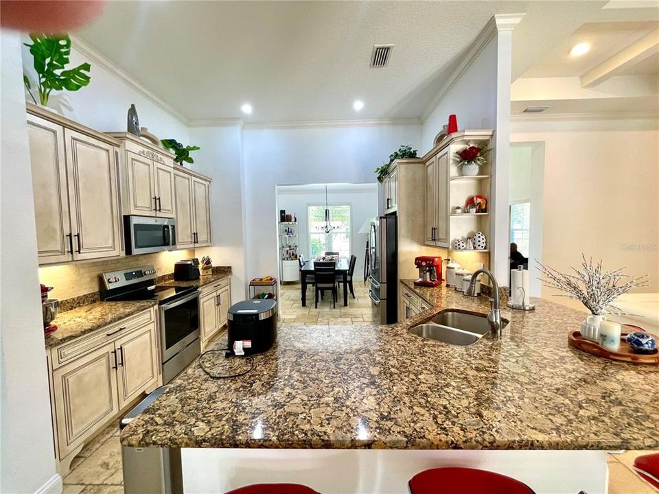 En Venta: $465,000 (4 camas, 3 baños, 2342 Pies cuadrados)