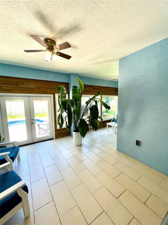 En Venta: $465,000 (4 camas, 3 baños, 2342 Pies cuadrados)