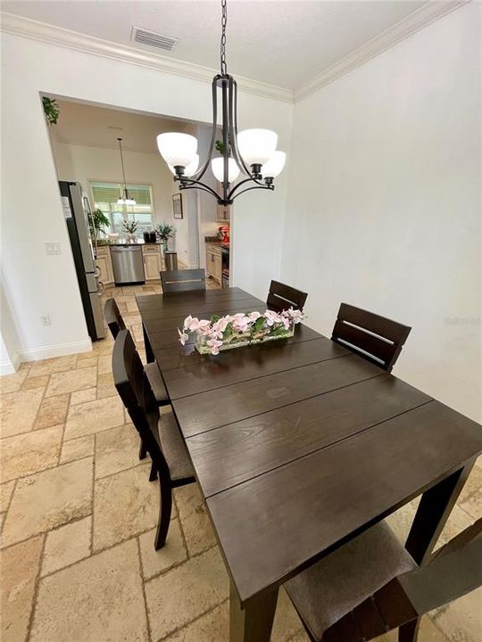En Venta: $465,000 (4 camas, 3 baños, 2342 Pies cuadrados)