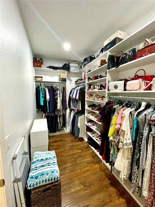 En Venta: $465,000 (4 camas, 3 baños, 2342 Pies cuadrados)