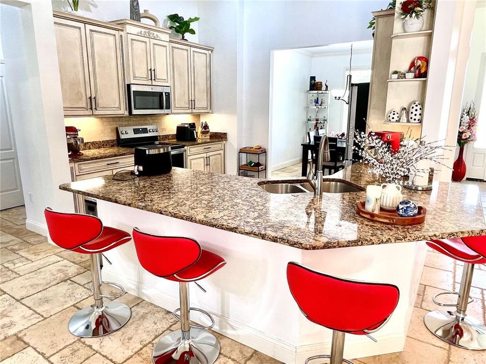 En Venta: $465,000 (4 camas, 3 baños, 2342 Pies cuadrados)