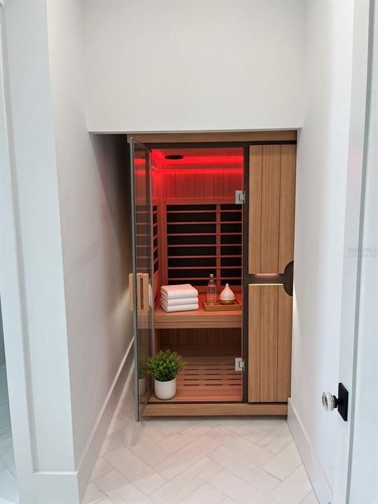 Activo con contrato: $4,500,000 (5 camas, 5 baños, 6281 Pies cuadrados)