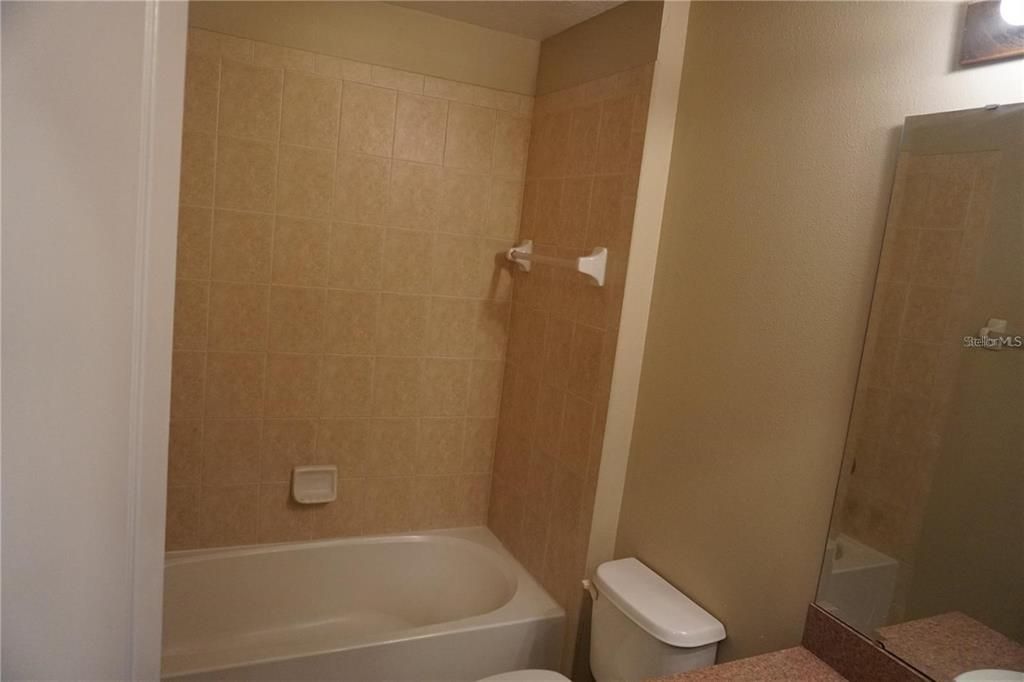 В аренду: $1,700 (3 спален, 2 ванн, 1402 Квадратных фут)