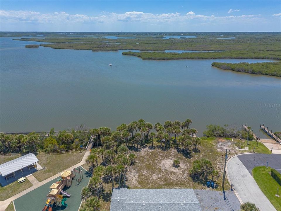 For Sale: $1,100,000 (0.11 acres)