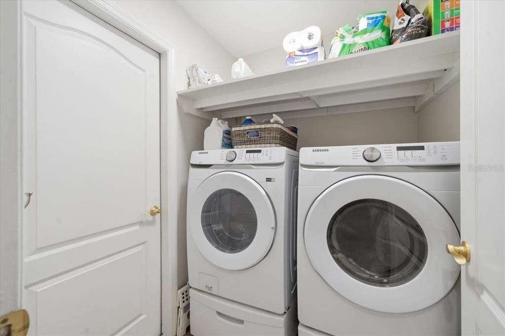 Activo con contrato: $535,000 (3 camas, 2 baños, 1550 Pies cuadrados)