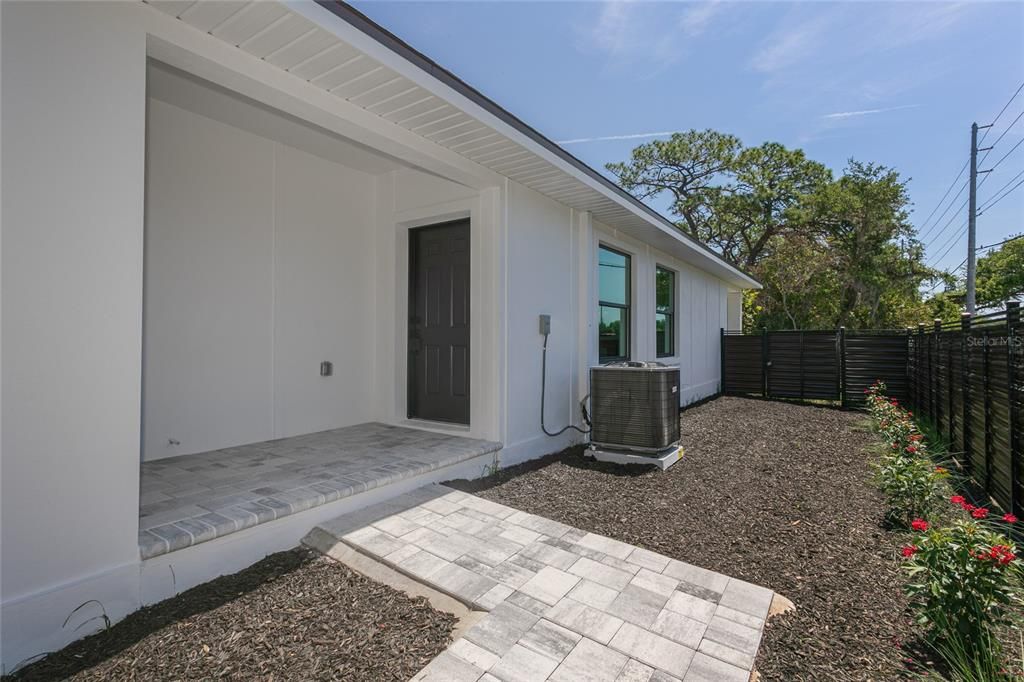 Active With Contract: $589,000 (5 beds, 3 baths, 1800 Square Feet)