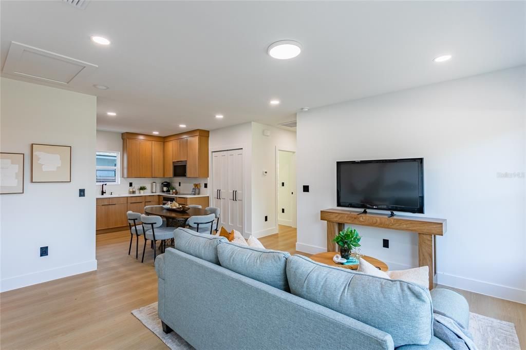 Active With Contract: $589,000 (5 beds, 3 baths, 1800 Square Feet)