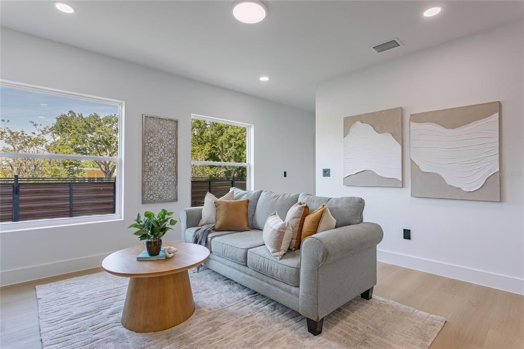 Active With Contract: $589,000 (5 beds, 3 baths, 1800 Square Feet)