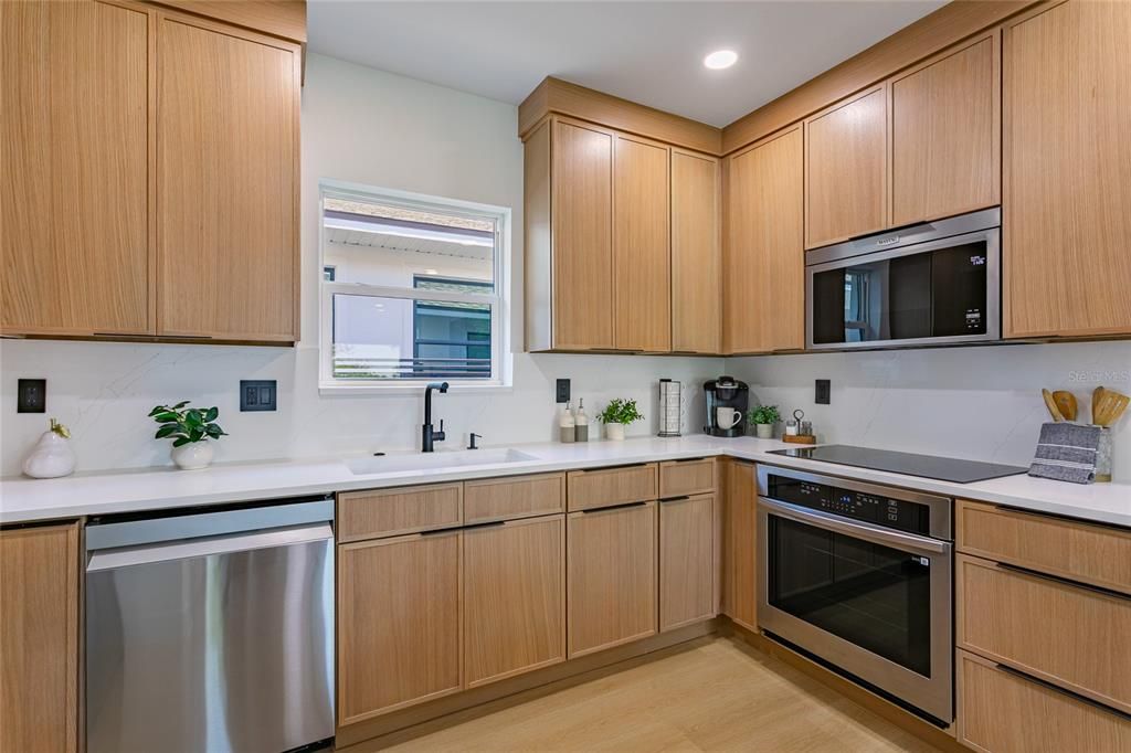 Active With Contract: $589,000 (5 beds, 3 baths, 1800 Square Feet)