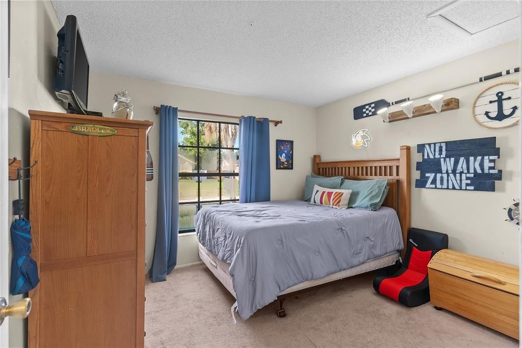 Active With Contract: $349,000 (3 beds, 2 baths, 1682 Square Feet)