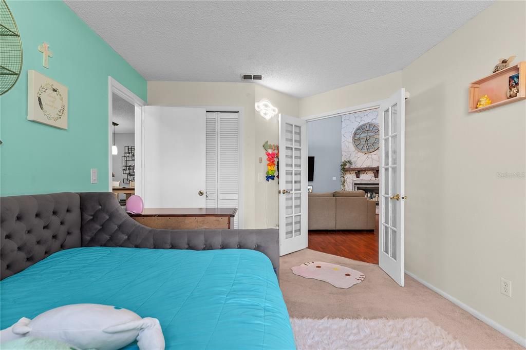 Active With Contract: $349,000 (3 beds, 2 baths, 1682 Square Feet)