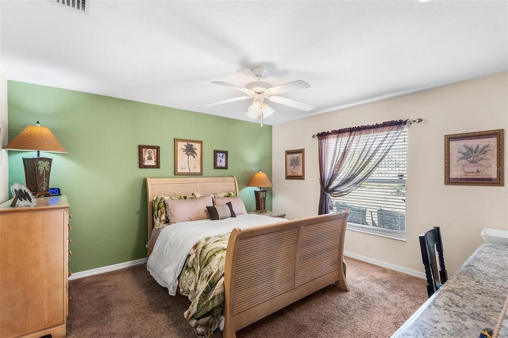 For Sale: $229,900 (2 beds, 2 baths, 1083 Square Feet)
