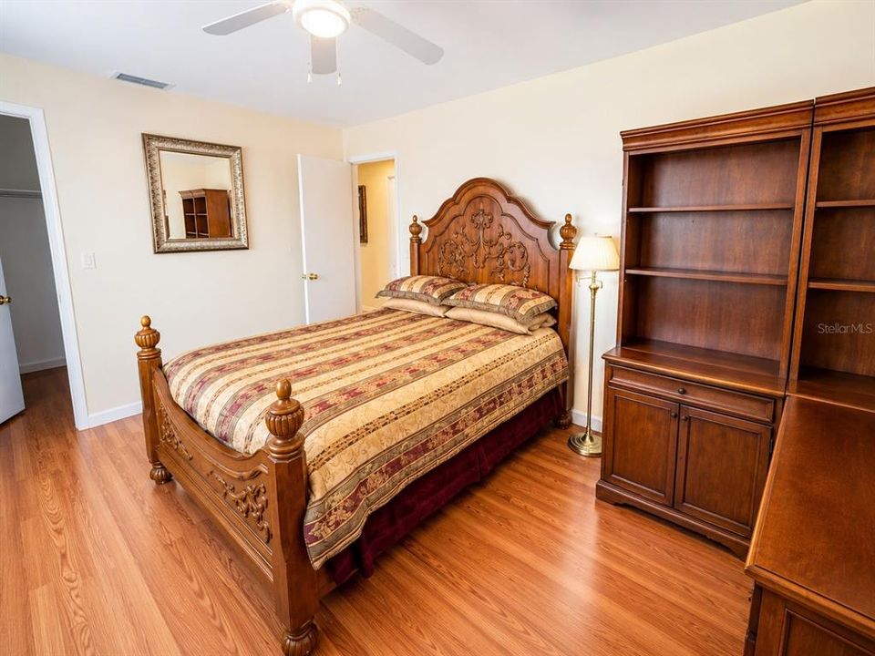 For Sale: $750,000 (5 beds, 3 baths, 2634 Square Feet)