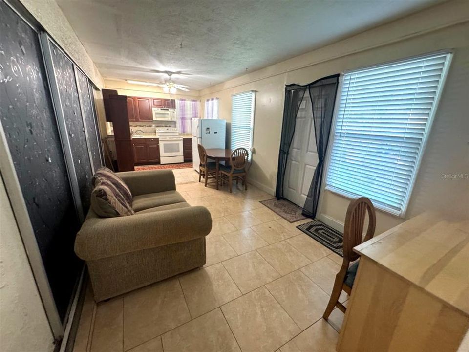 For Sale: $750,000 (5 beds, 3 baths, 2634 Square Feet)