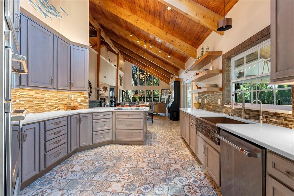 For Sale: $2,075,000 (3 beds, 3 baths, 2406 Square Feet)