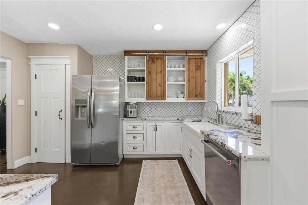 En Venta: $1,195,000 (5 camas, 3 baños, 3103 Pies cuadrados)