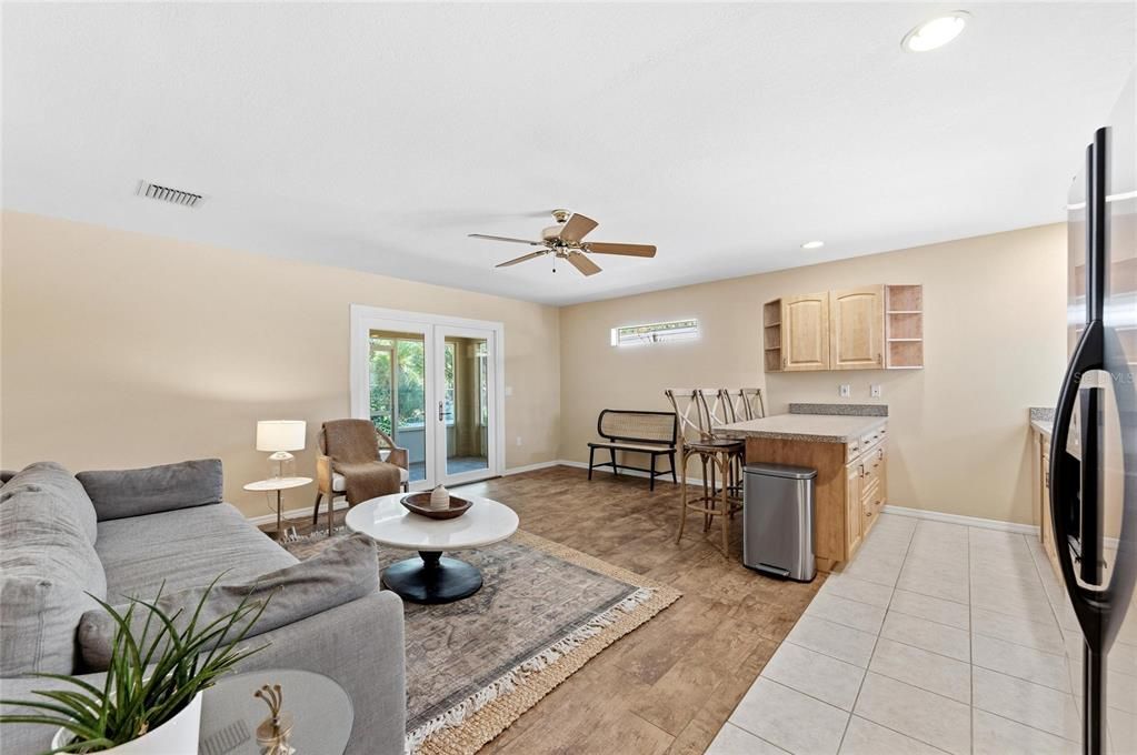 En Venta: $1,195,000 (5 camas, 3 baños, 3103 Pies cuadrados)