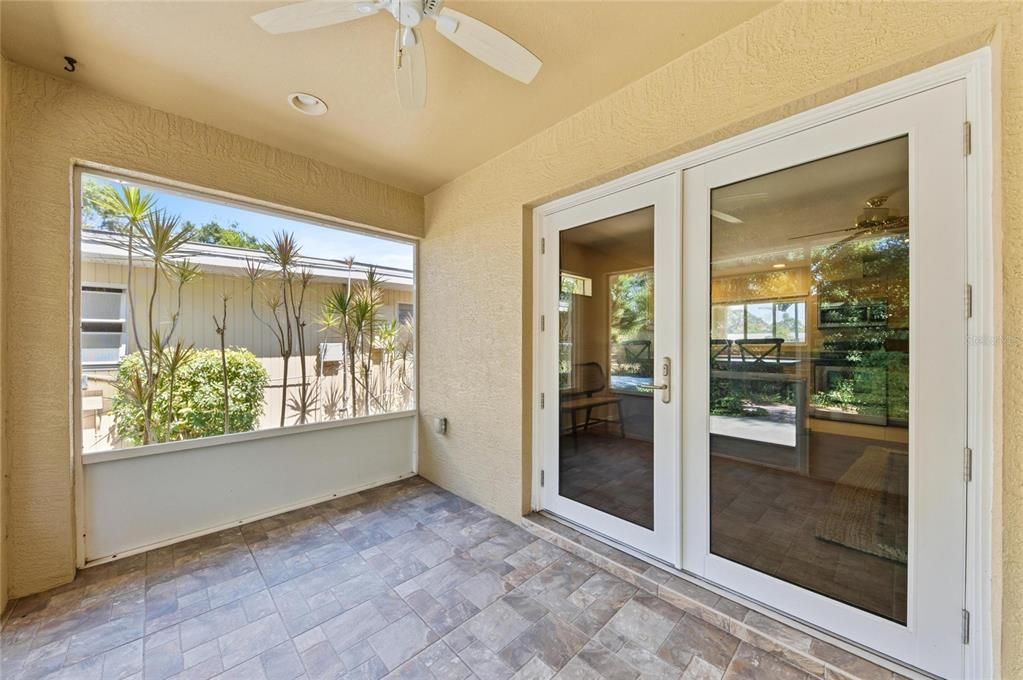 En Venta: $1,195,000 (5 camas, 3 baños, 3103 Pies cuadrados)