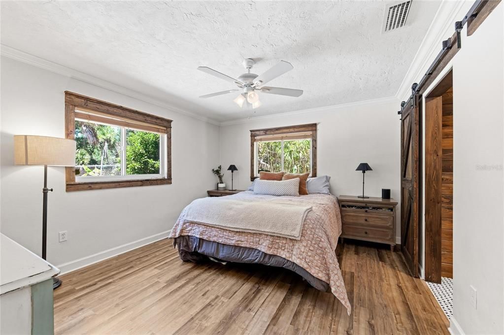 En Venta: $1,195,000 (5 camas, 3 baños, 3103 Pies cuadrados)