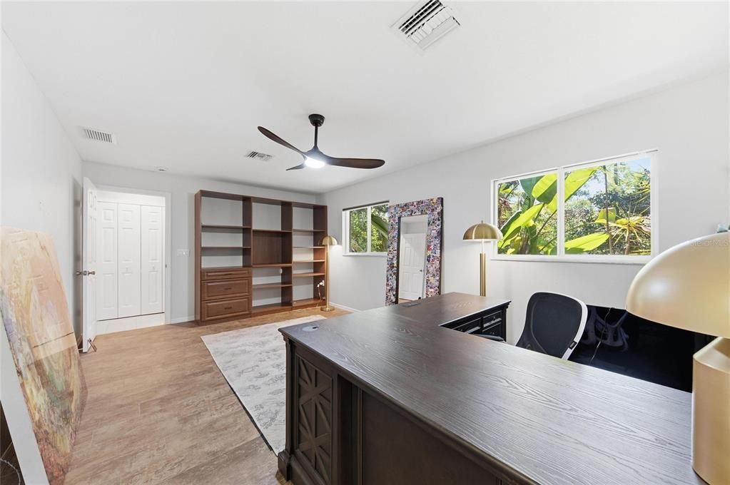 En Venta: $1,195,000 (5 camas, 3 baños, 3103 Pies cuadrados)