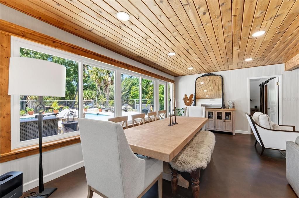 En Venta: $1,195,000 (5 camas, 3 baños, 3103 Pies cuadrados)